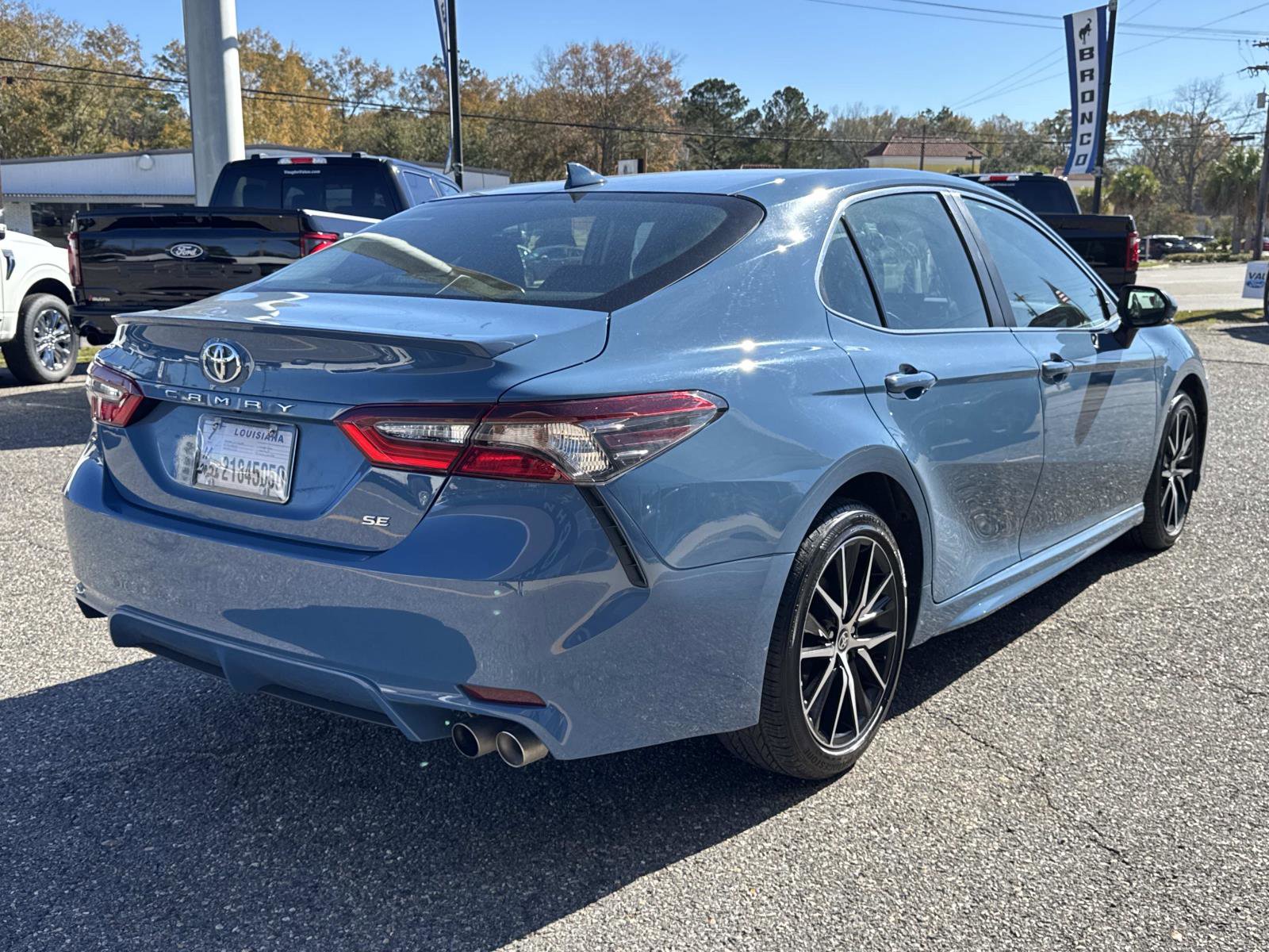 Used 2024 Toyota Camry SE image 4