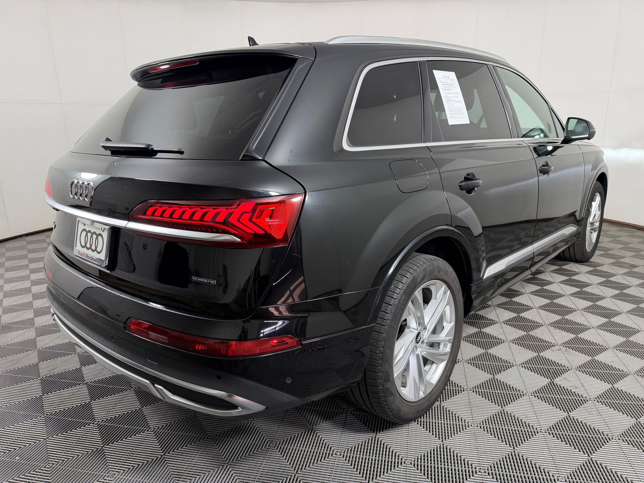 Used 2023 Audi Q7 2.0T Premium w/ Convenience Package AWD/4WD image 9