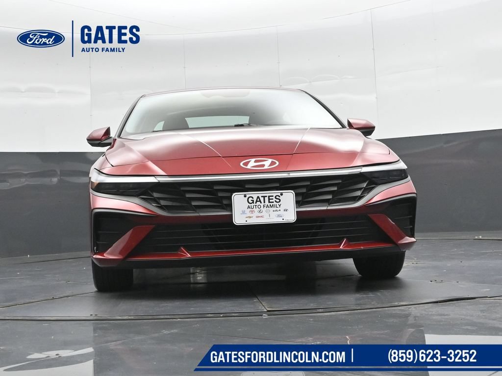 Used 2024 Hyundai Elantra SEL FWD image 41