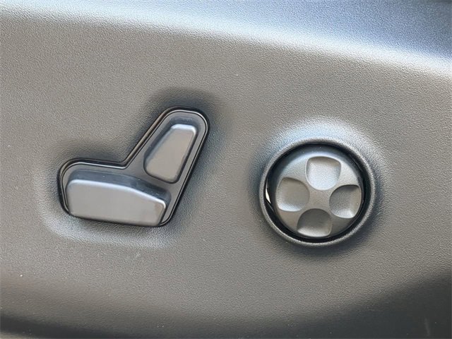 New 2026 Chrysler Voyager LX image 23