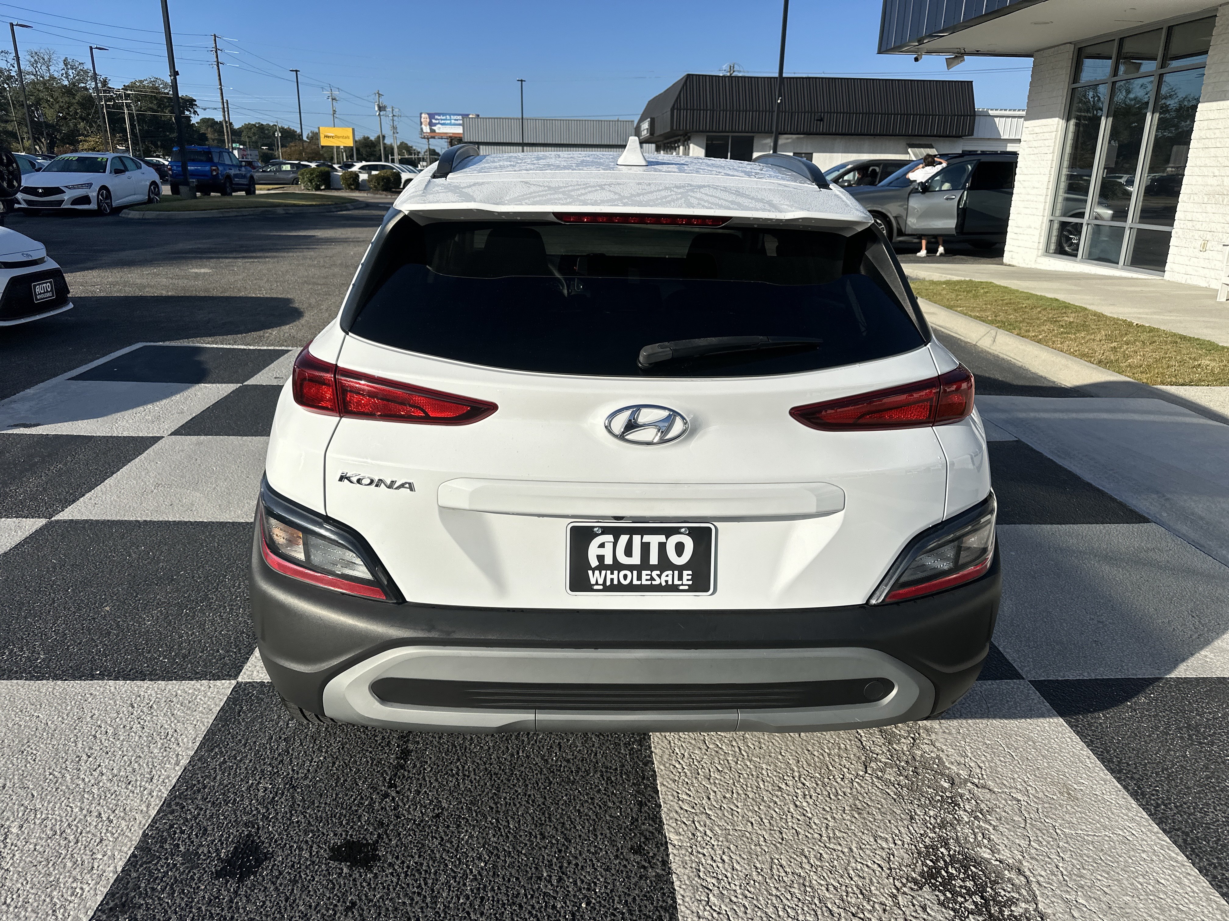 Used 2022 Hyundai Kona SEL w/ Cargo Package FWD image 4