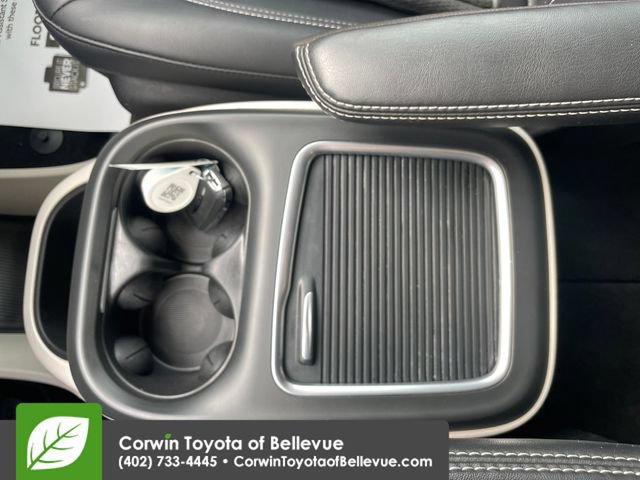 Used 2024 Chrysler Pacifica Touring-L FWD image 15