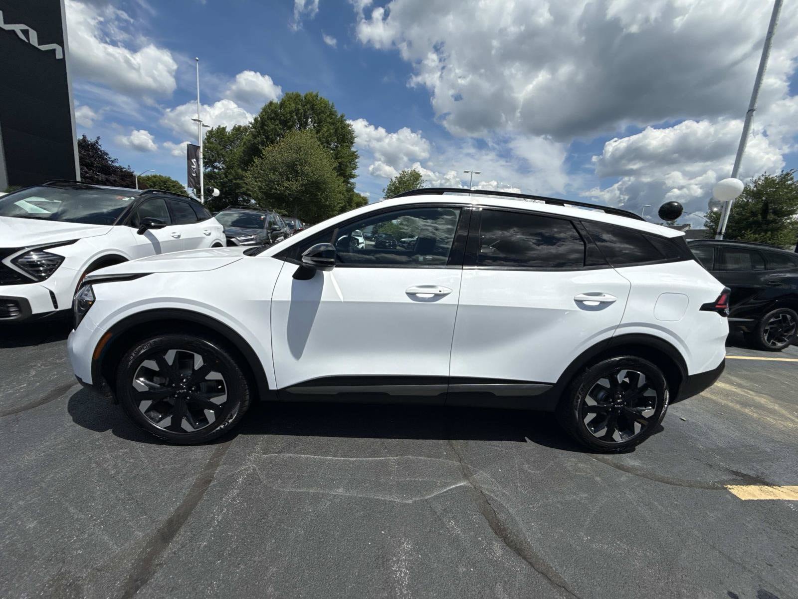 Used 2023 Kia Sportage X-Line AWD/4WD image 2