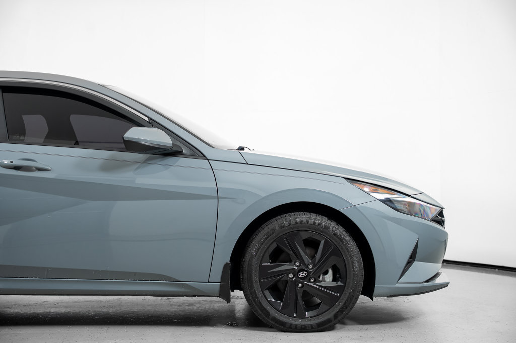 Used 2021 Hyundai Elantra Blue FWD image 4