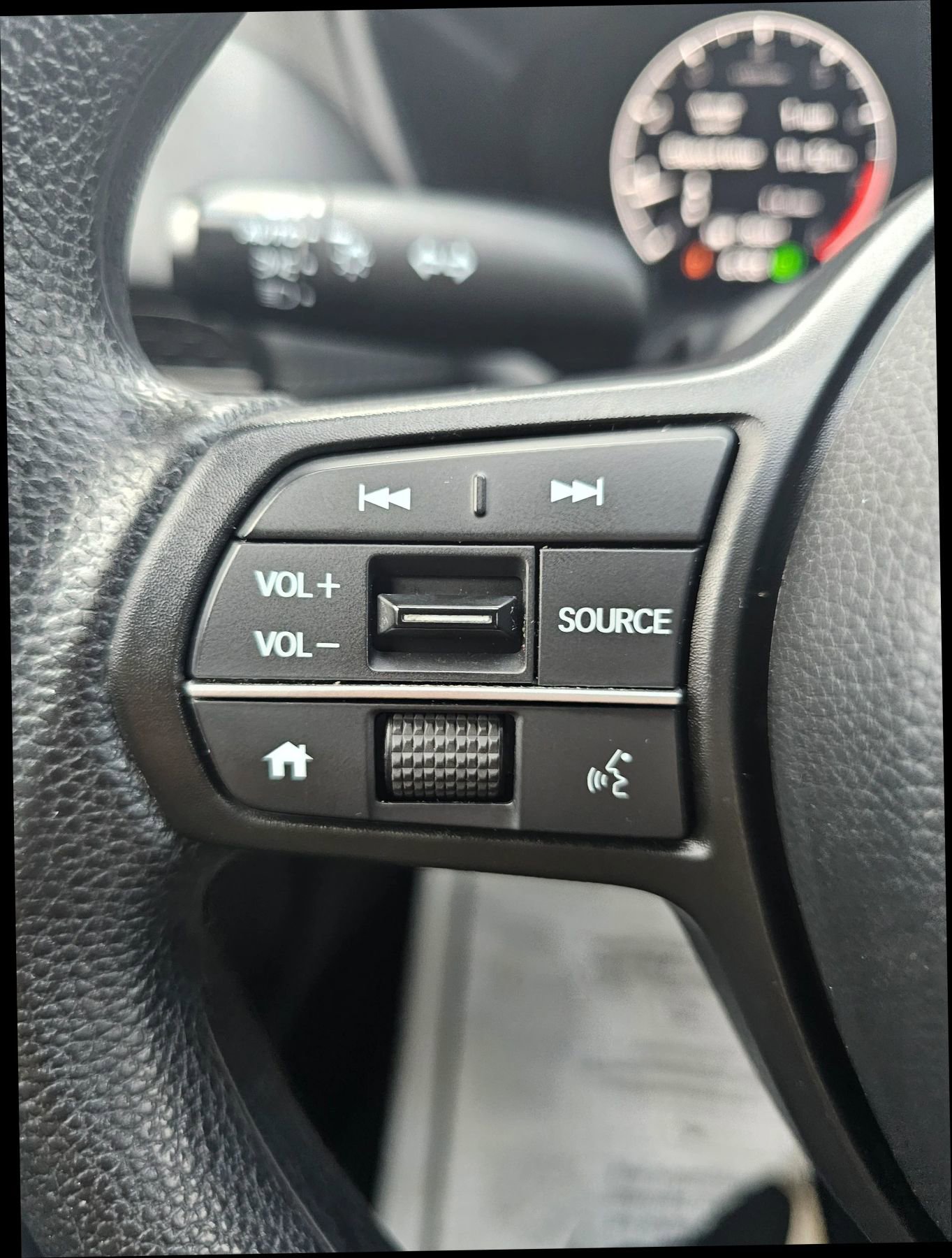 Used 2023 Honda HR-V LX image 17