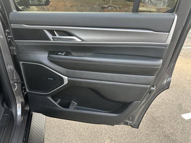 New 2025 Jeep Wagoneer Series II image 16