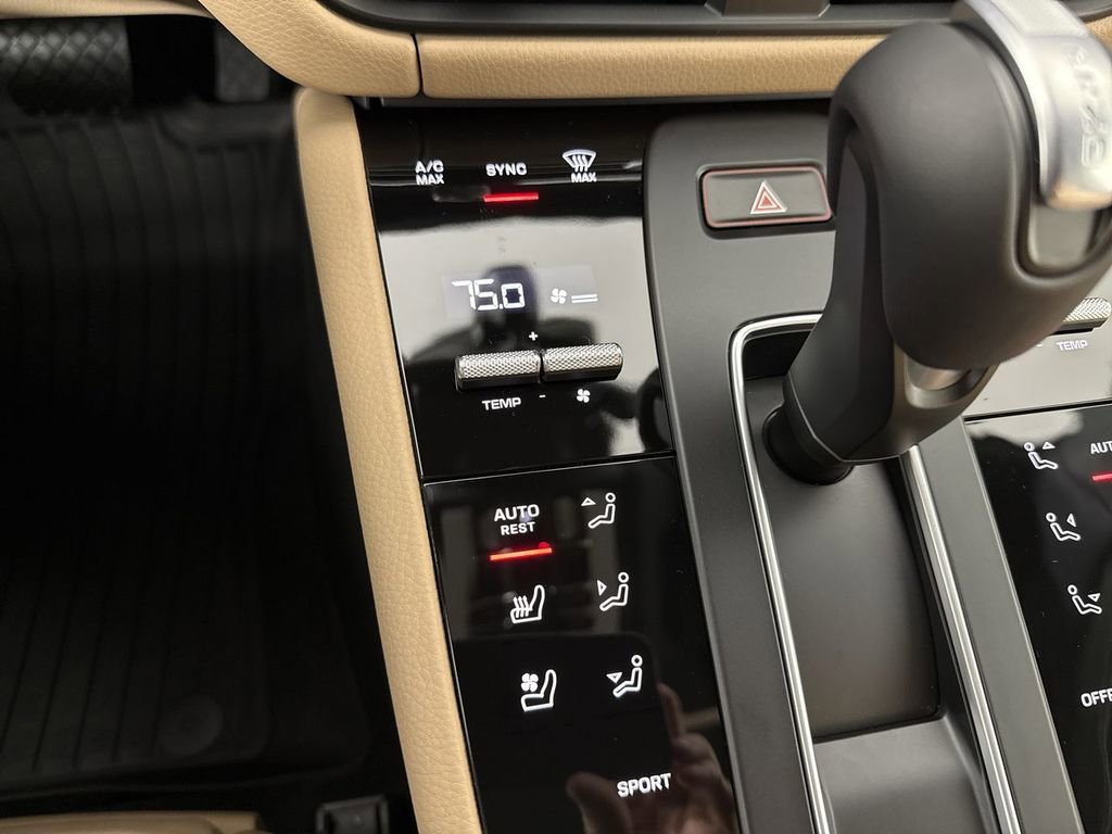 New 2026 Porsche Macan AWD/4WD image 31