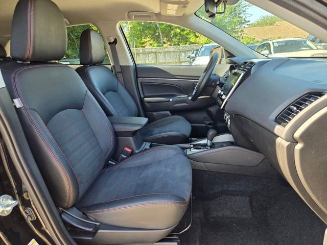 Used 2025 Mitsubishi Outlander Sport SE AWD/4WD image 29