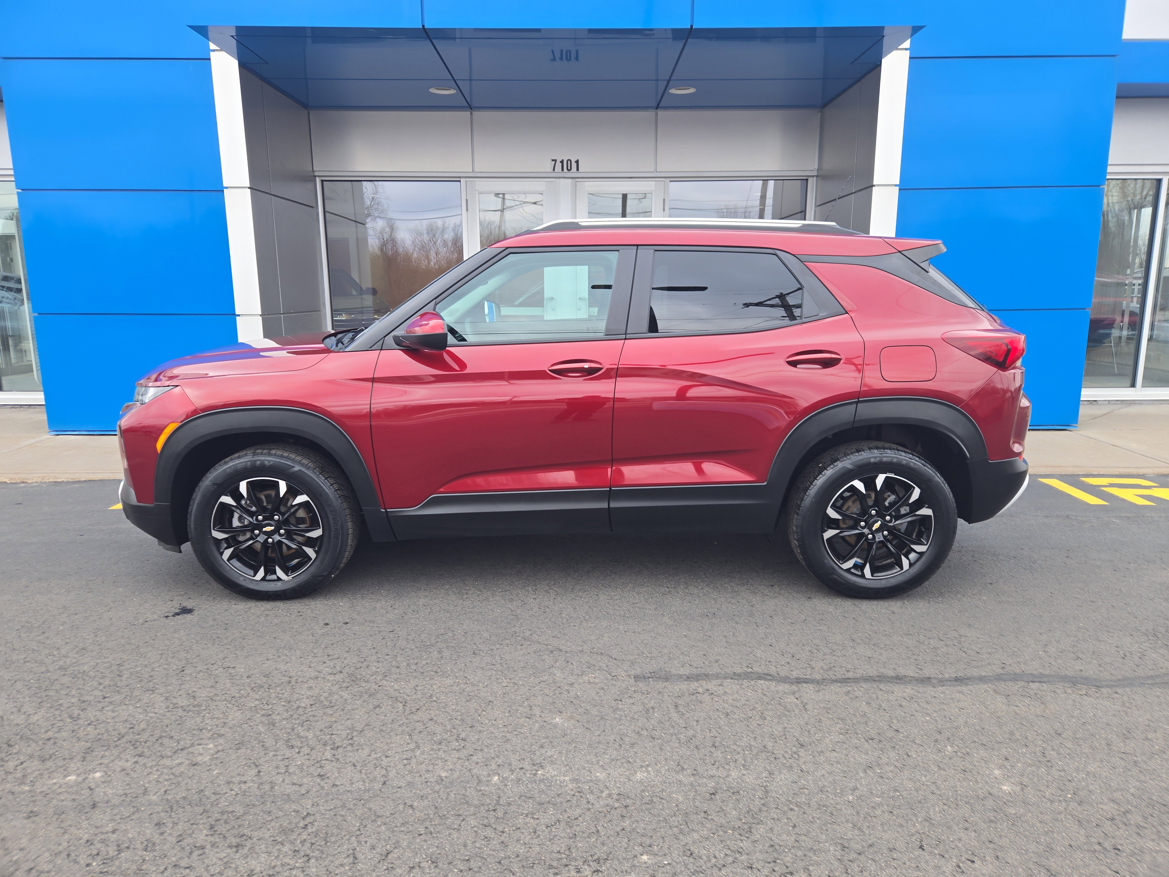 Certified 2023 Chevrolet TrailBlazer LT w/ Convenience Package image 6