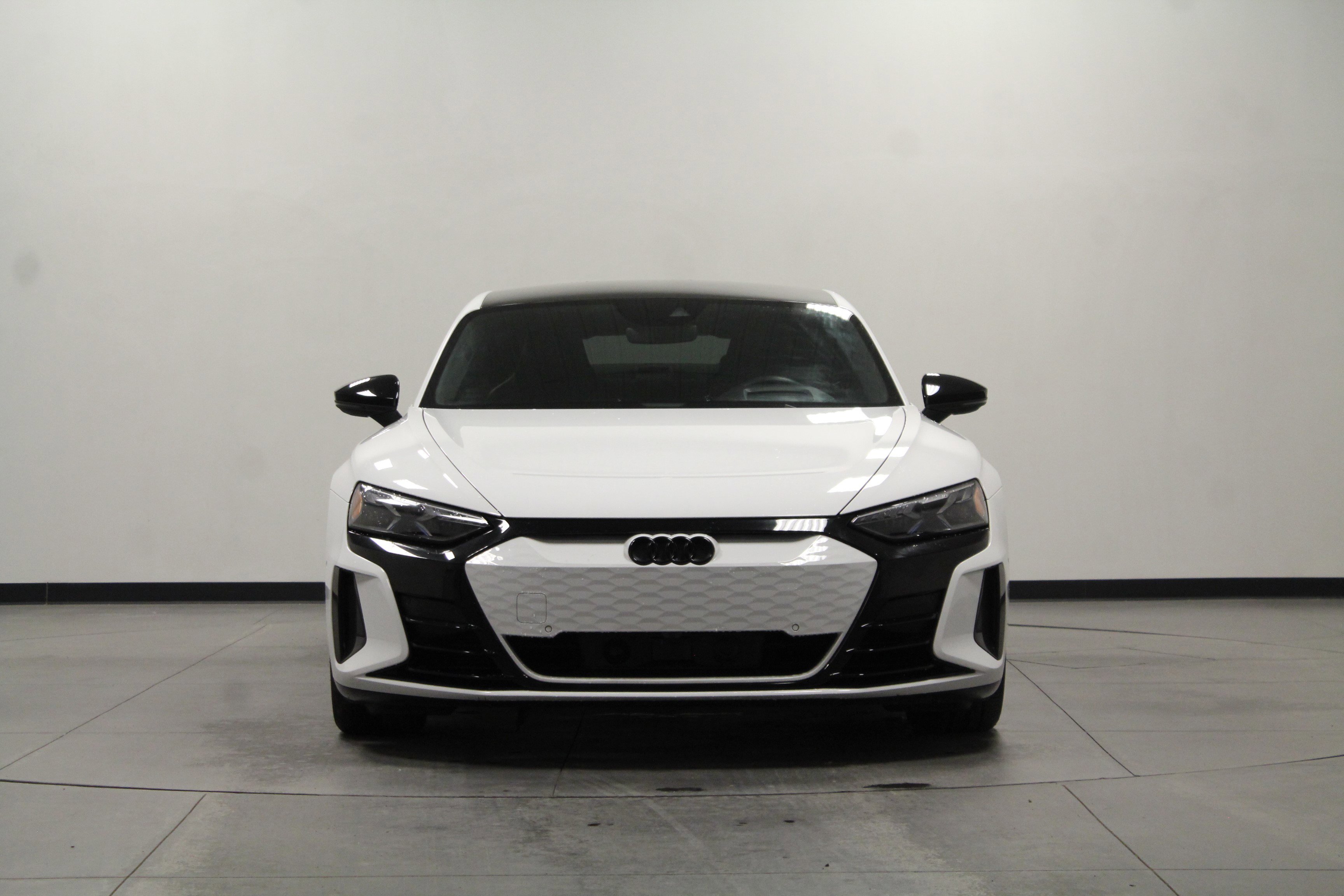 Used 2023 Audi RS e-tron GT w/ Carbon Performance Package image 9