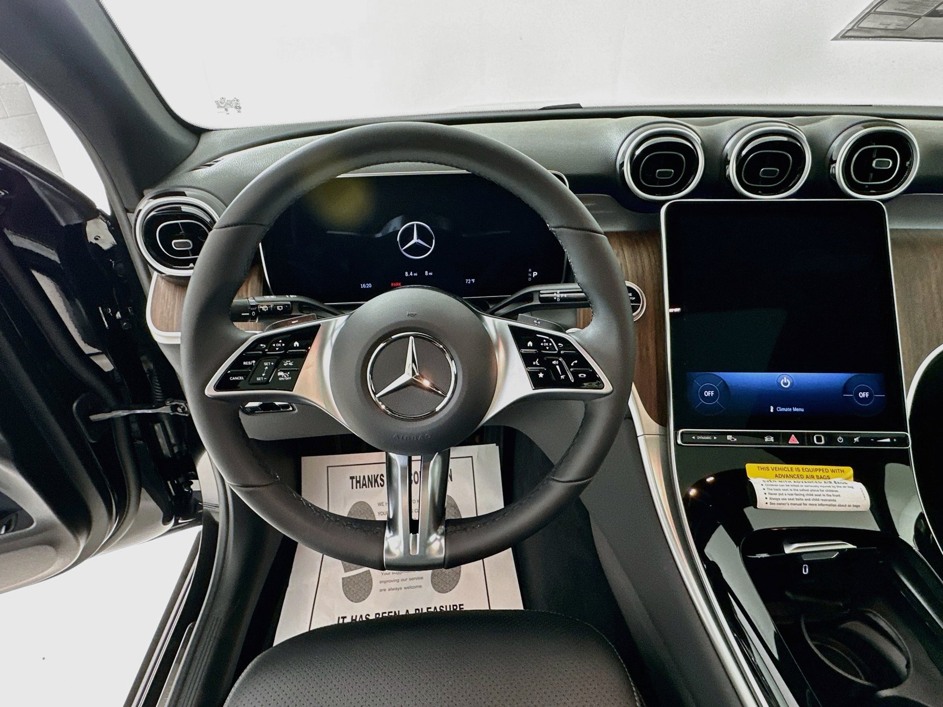 New 2027 Mercedes-Benz GLC 300 image 12