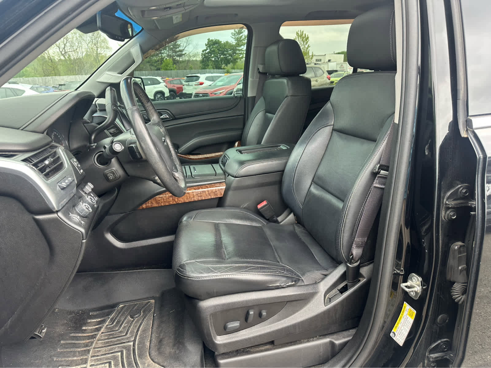 Used 2017 Chevrolet Tahoe Premier AWD/4WD image 10