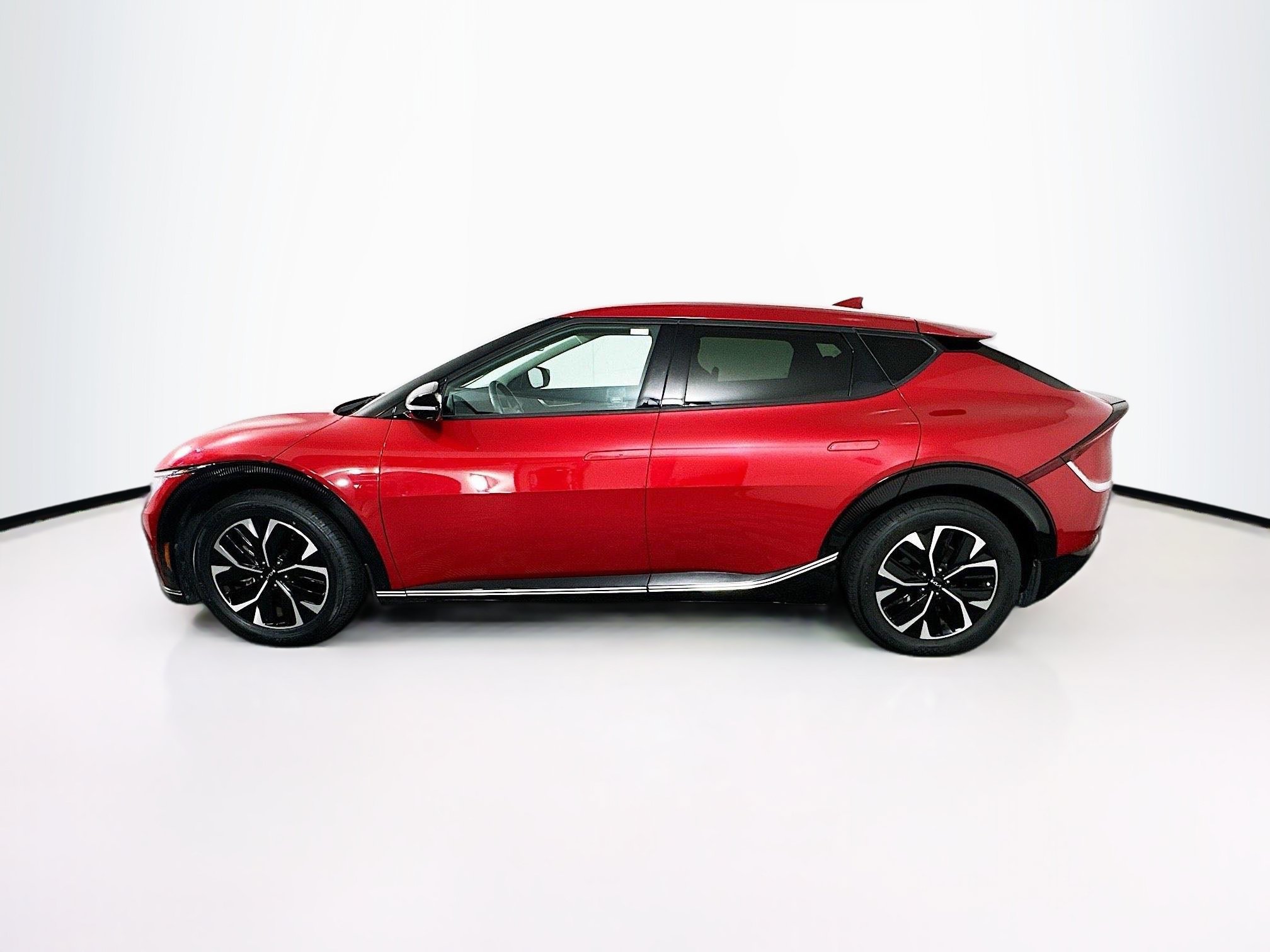 Used 2023 Kia EV6 Wind RWD image 4