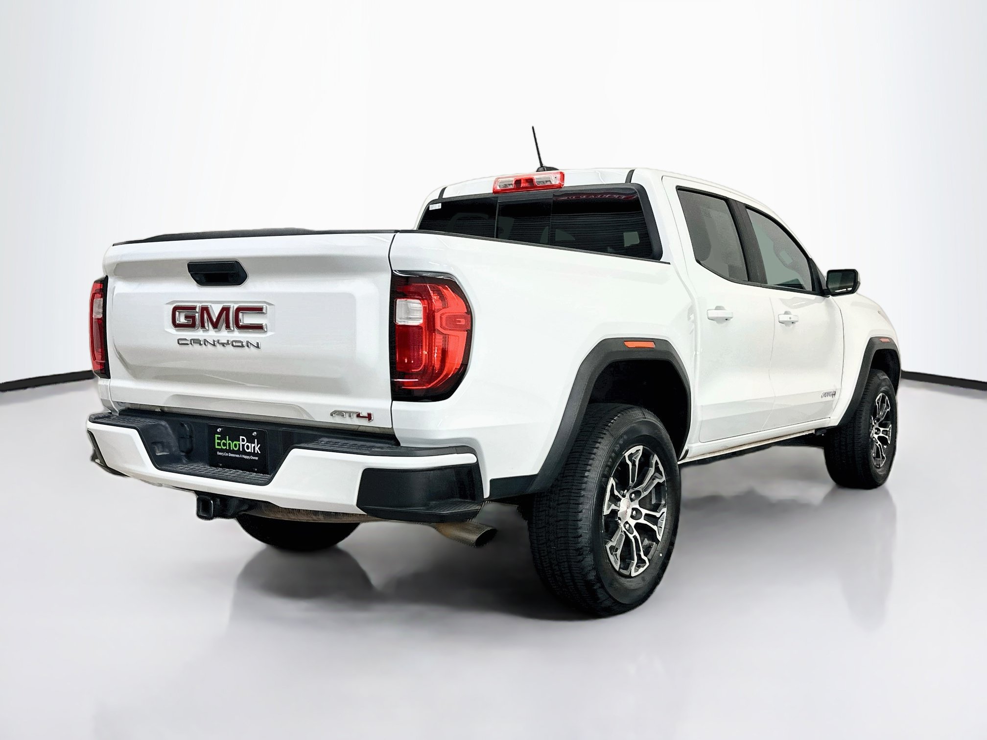 Used 2024 GMC Canyon AT4 AWD/4WD image 9