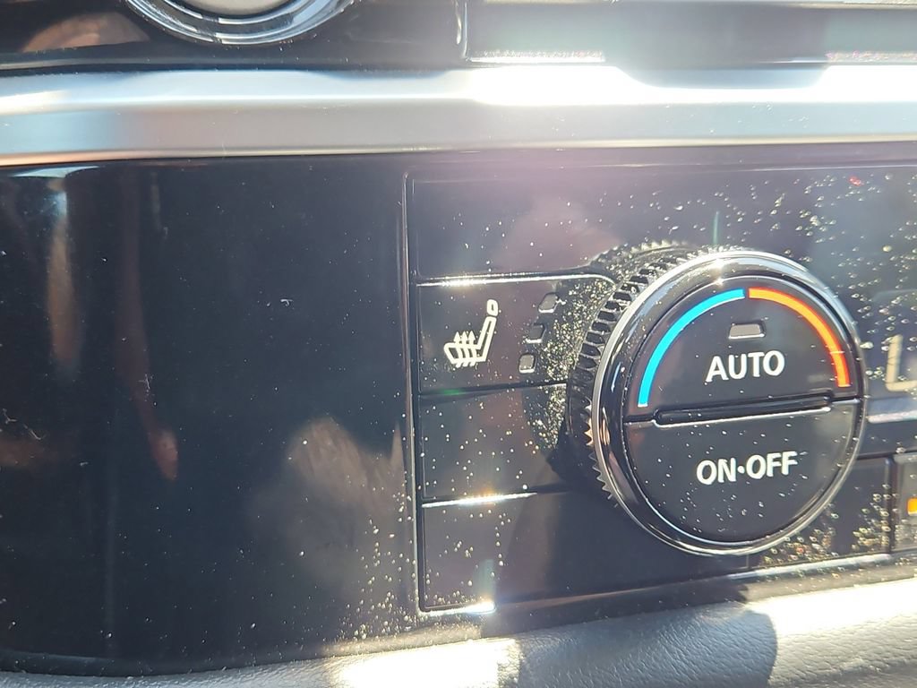 Used 2023 Nissan Pathfinder SL FWD image 18