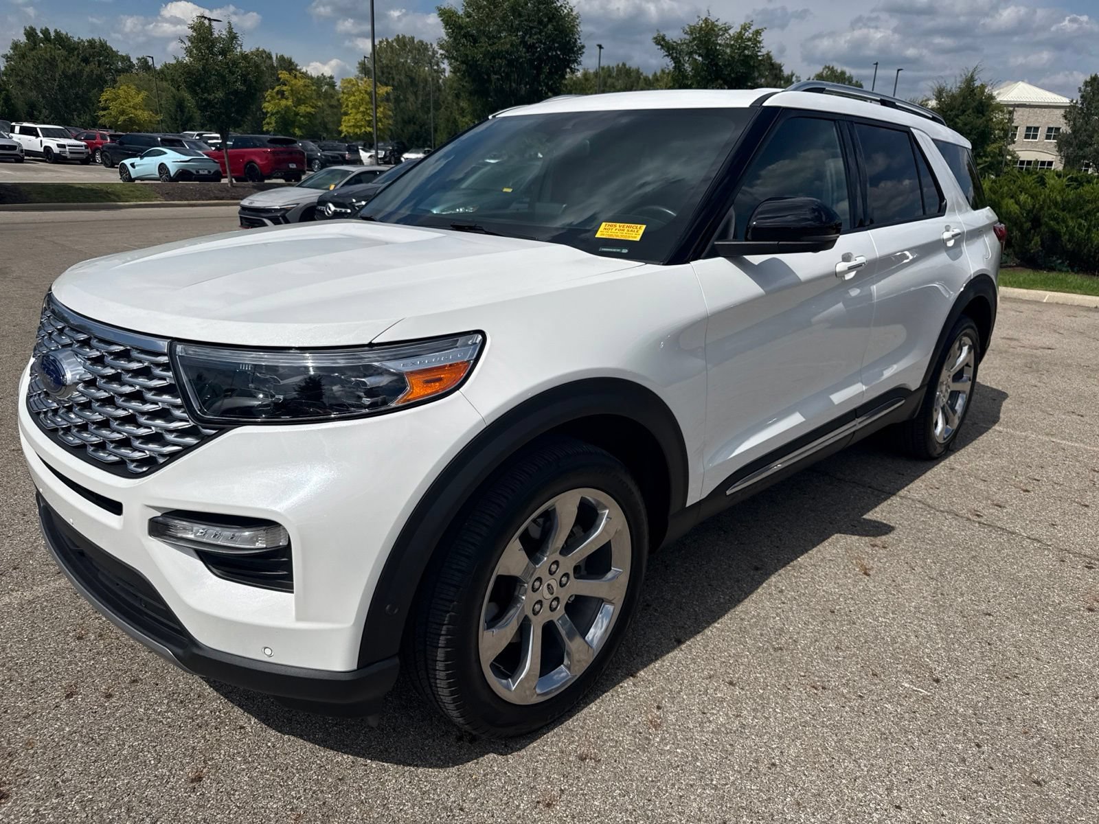 Used 2020 Ford Explorer Platinum w/ Premium Technology Package AWD/4WD image 1