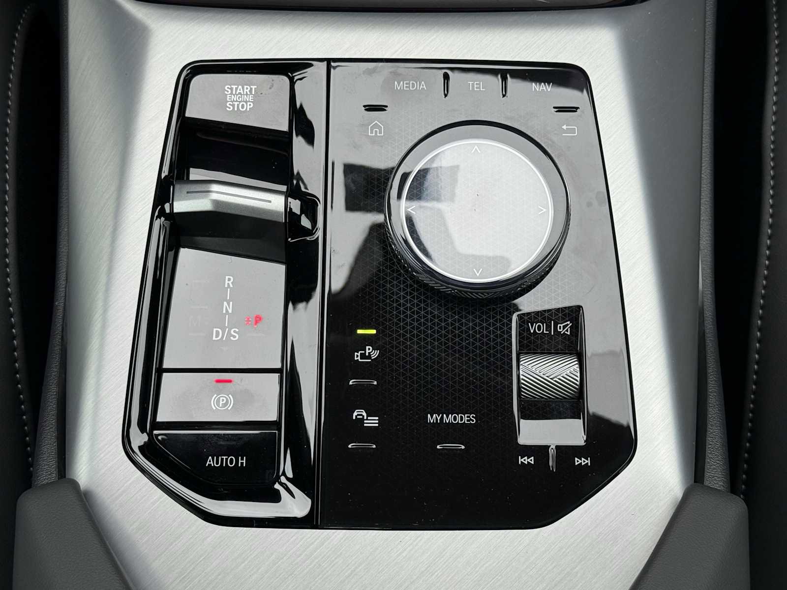 New 2025 BMW X3 xDrive30i w/ Premium Package AWD/4WD image 18