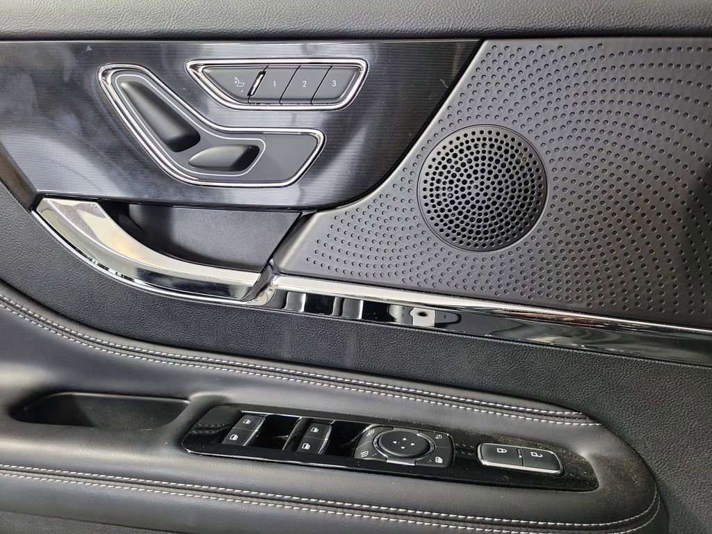 Used 2023 Lincoln Corsair AWD image 16