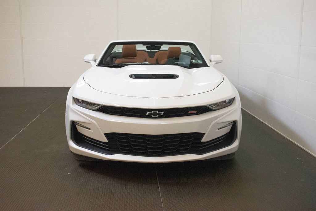 Used 2021 Chevrolet Camaro SS RWD image 2