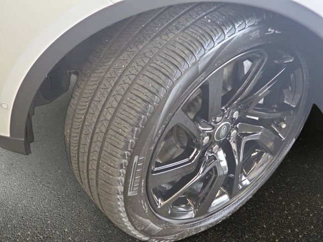 Certified 2025 Land Rover Discovery S AWD/4WD image 35