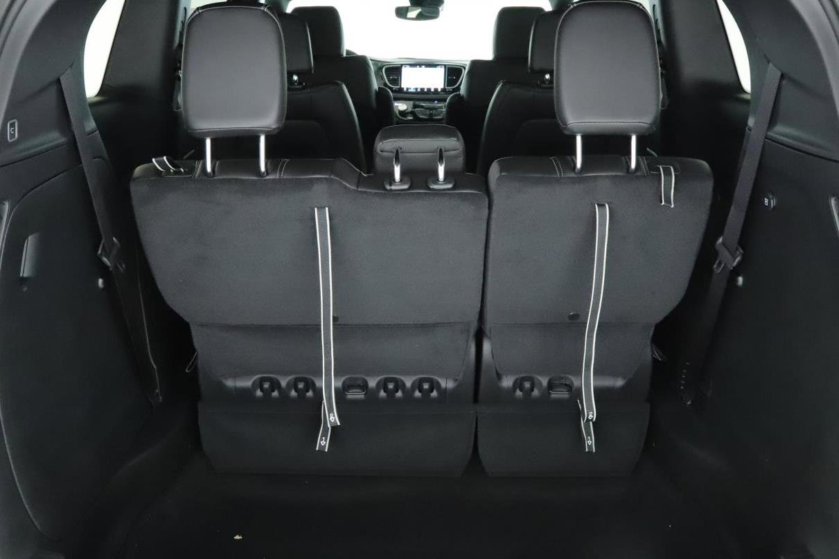 New 2026 Chrysler Pacifica Select image 17
