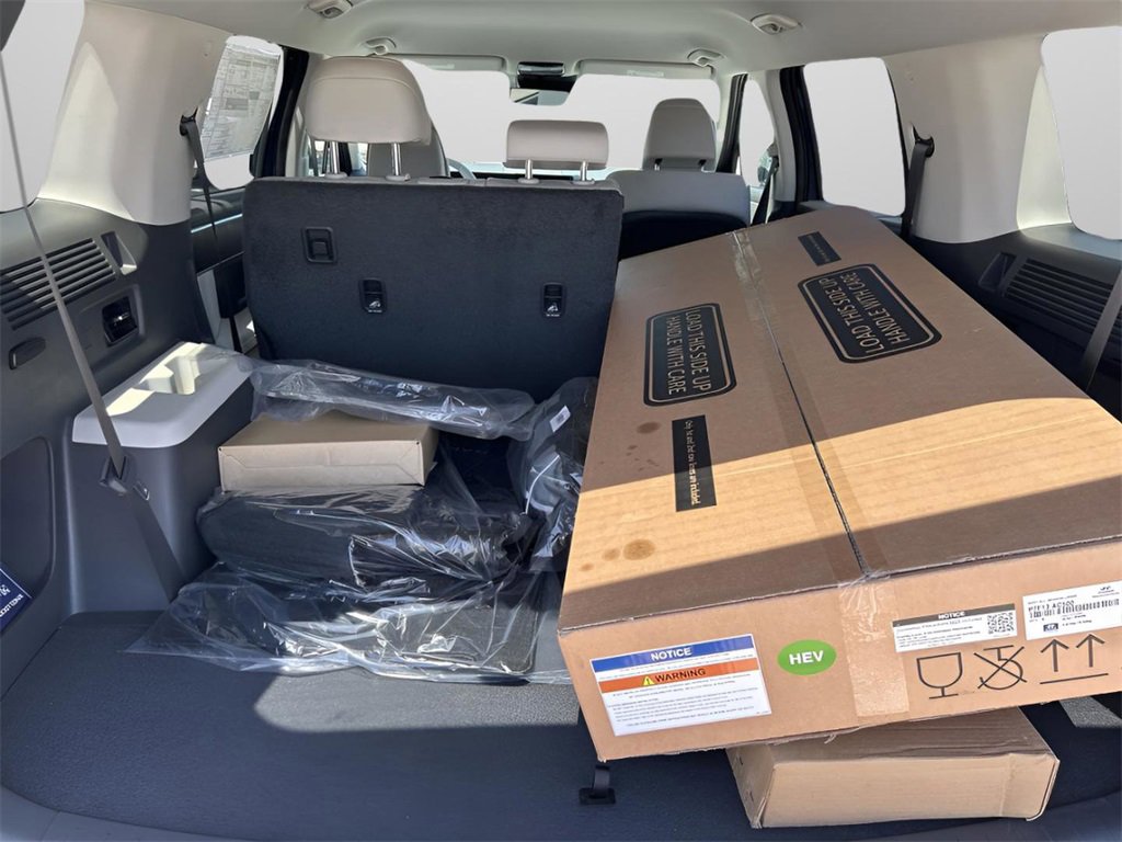 Used 2025 Hyundai Santa Fe SEL image 16