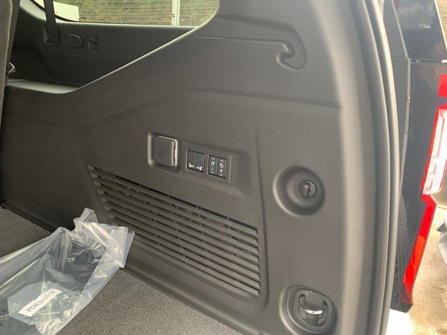 New 2026 GMC Yukon XL Denali image 11