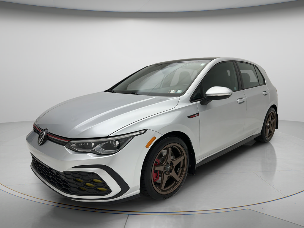 Used 2022 Volkswagen GTI SE FWD image 3