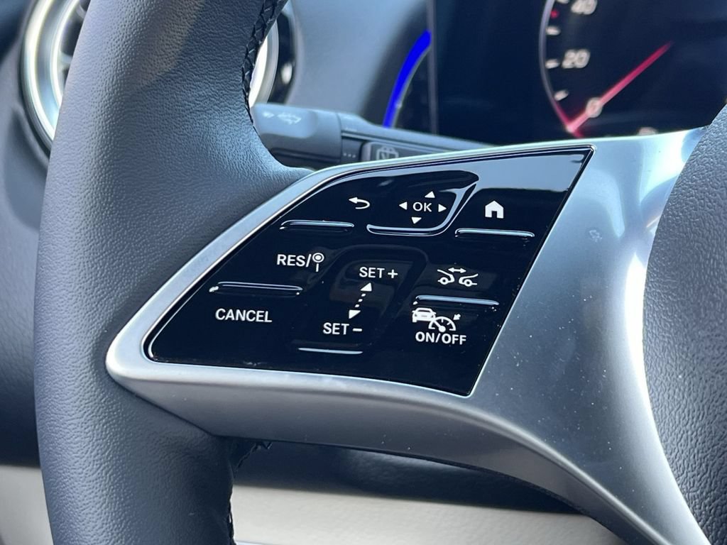 Used 2026 Mercedes-Benz GLB 250 4MATIC image 30