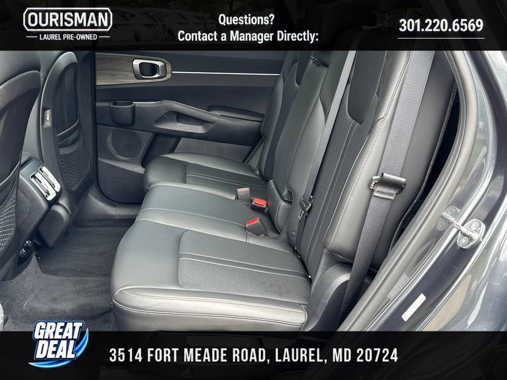 Used 2023 Kia Sorento S w/ Panoramic Sunroof Package AWD/4WD image 17