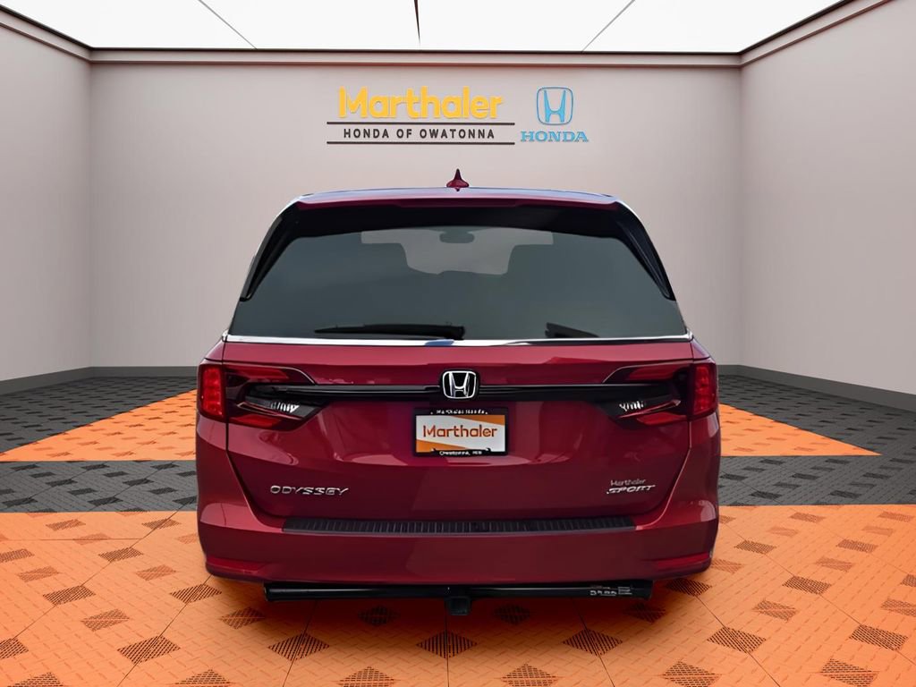Used 2024 Honda Odyssey Sport image 4