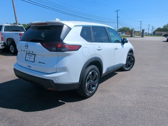 Used 2024 Nissan Rogue SV AWD/4WD image 28
