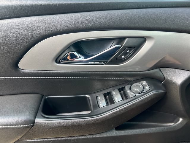 Used 2023 Chevrolet Traverse LT AWD/4WD image 31