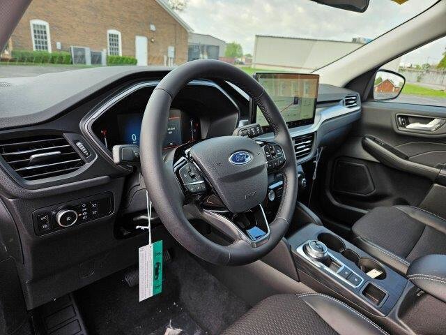 New 2024 Ford Escape SE FWD image 14