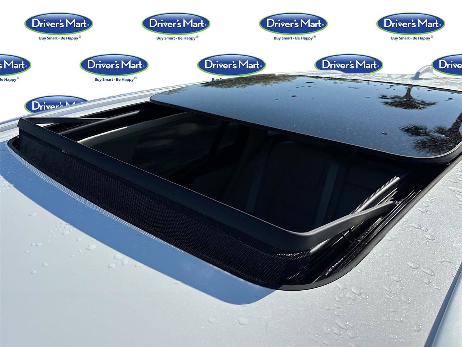 Used 2025 Volvo V60 B5 Cross Country Plus image 21