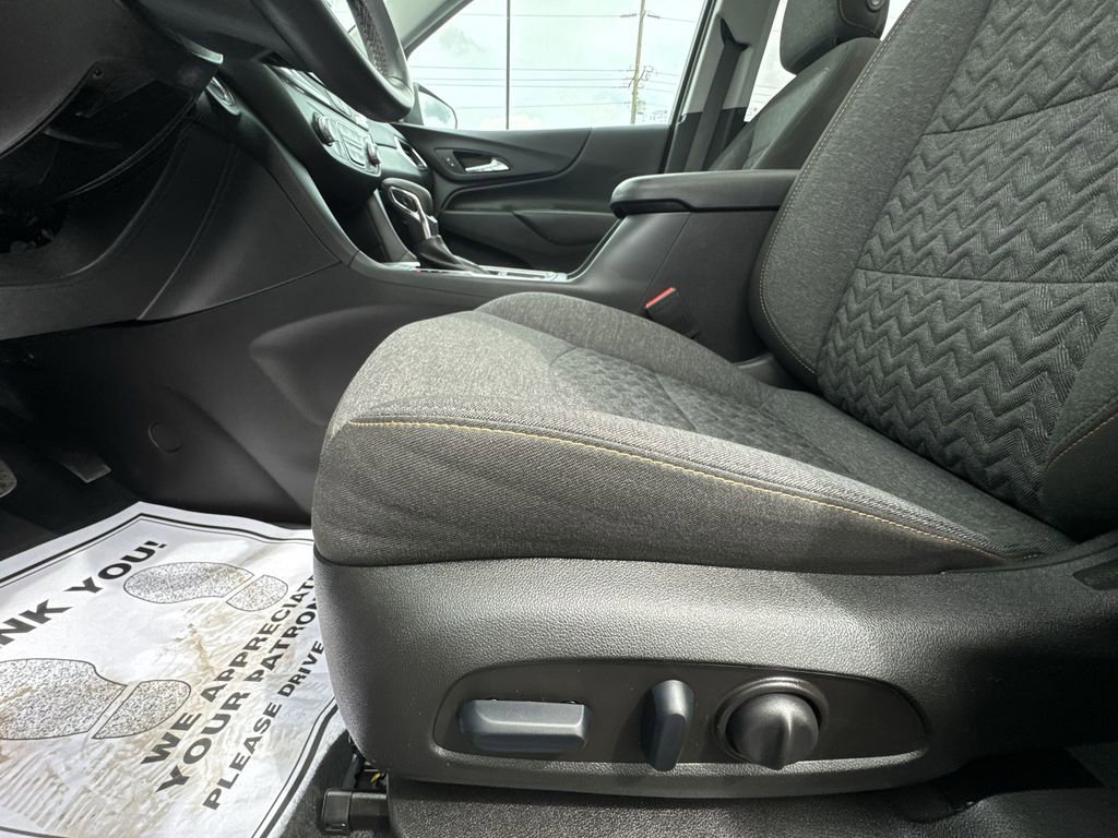 Used 2024 Chevrolet Equinox LT AWD/4WD image 12