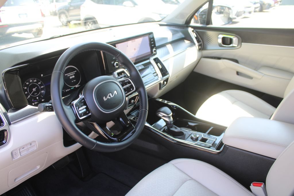 Certified 2023 Kia Sorento SX AWD/4WD image 23
