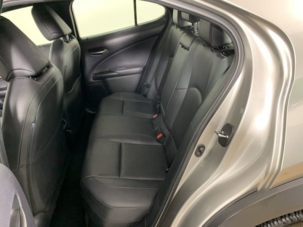 Used 2022 Lexus UX 200 w/ Accessory Package (Z1) image 32