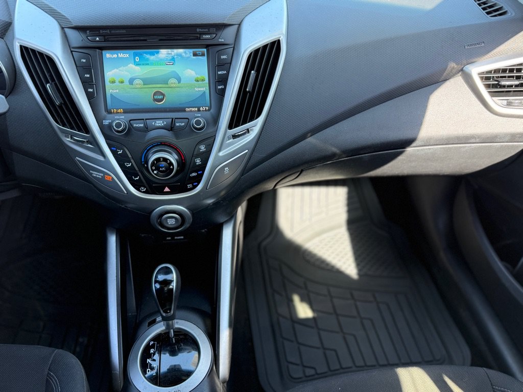 Used 2013 Hyundai Veloster RE:MIX Edition image 11
