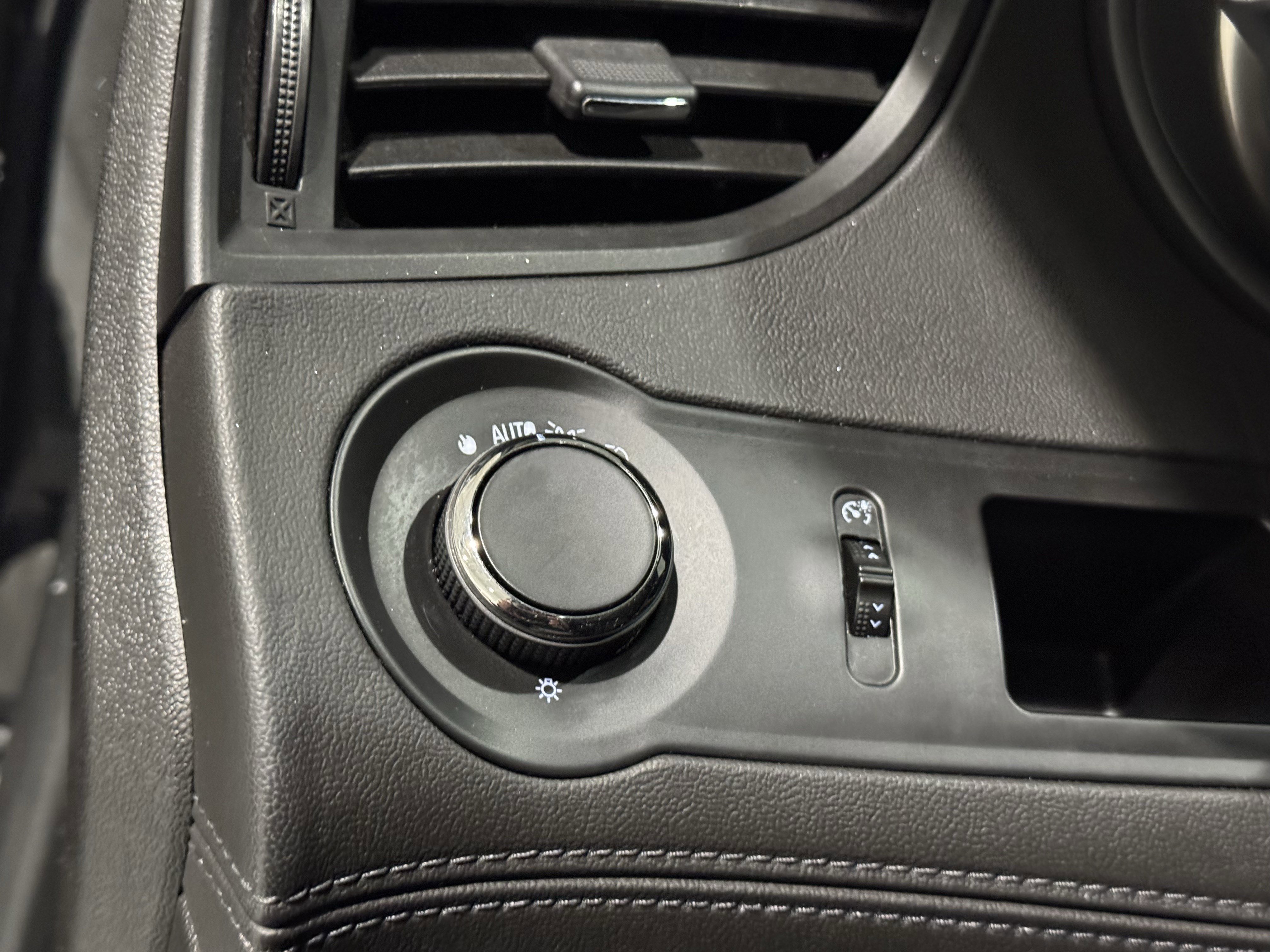 Used 2016 Buick LaCrosse Leather image 29