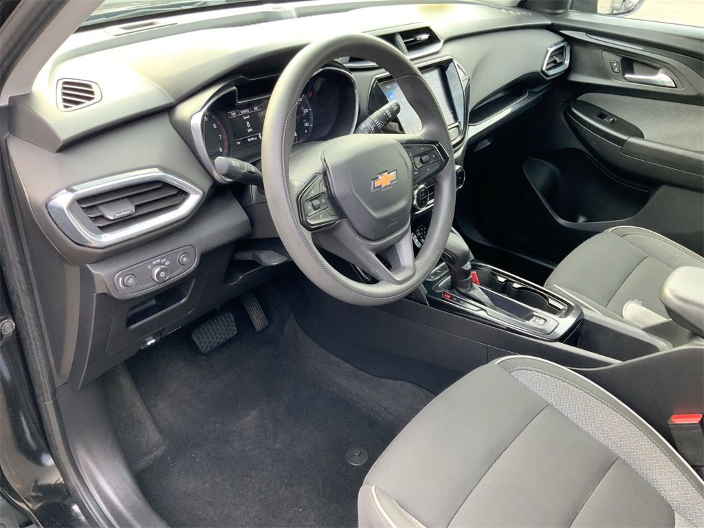 Used 2021 Chevrolet TrailBlazer LT w/ Convenience Package image 11