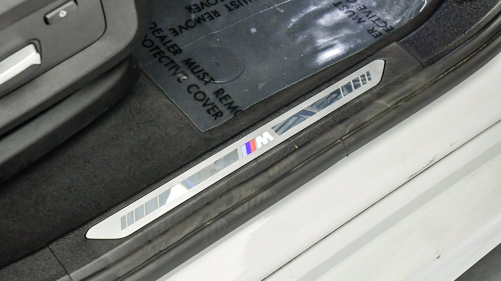 Certified 2023 BMW X6 xDrive40i w/ M Sport Package image 19