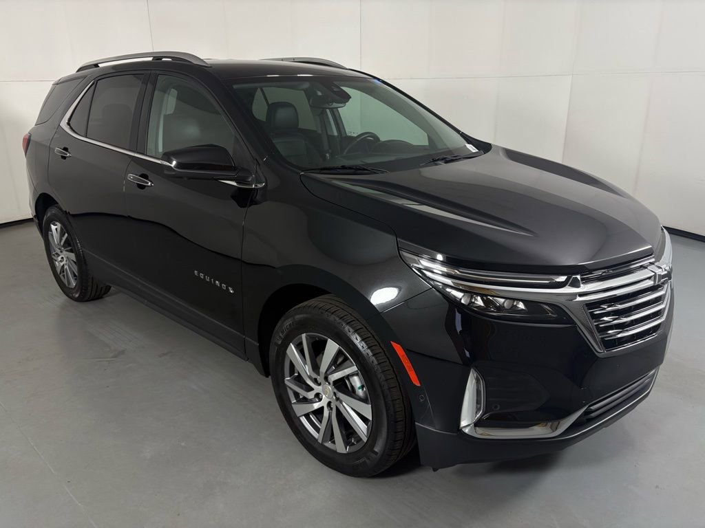 Used 2023 Chevrolet Equinox Premier image 2