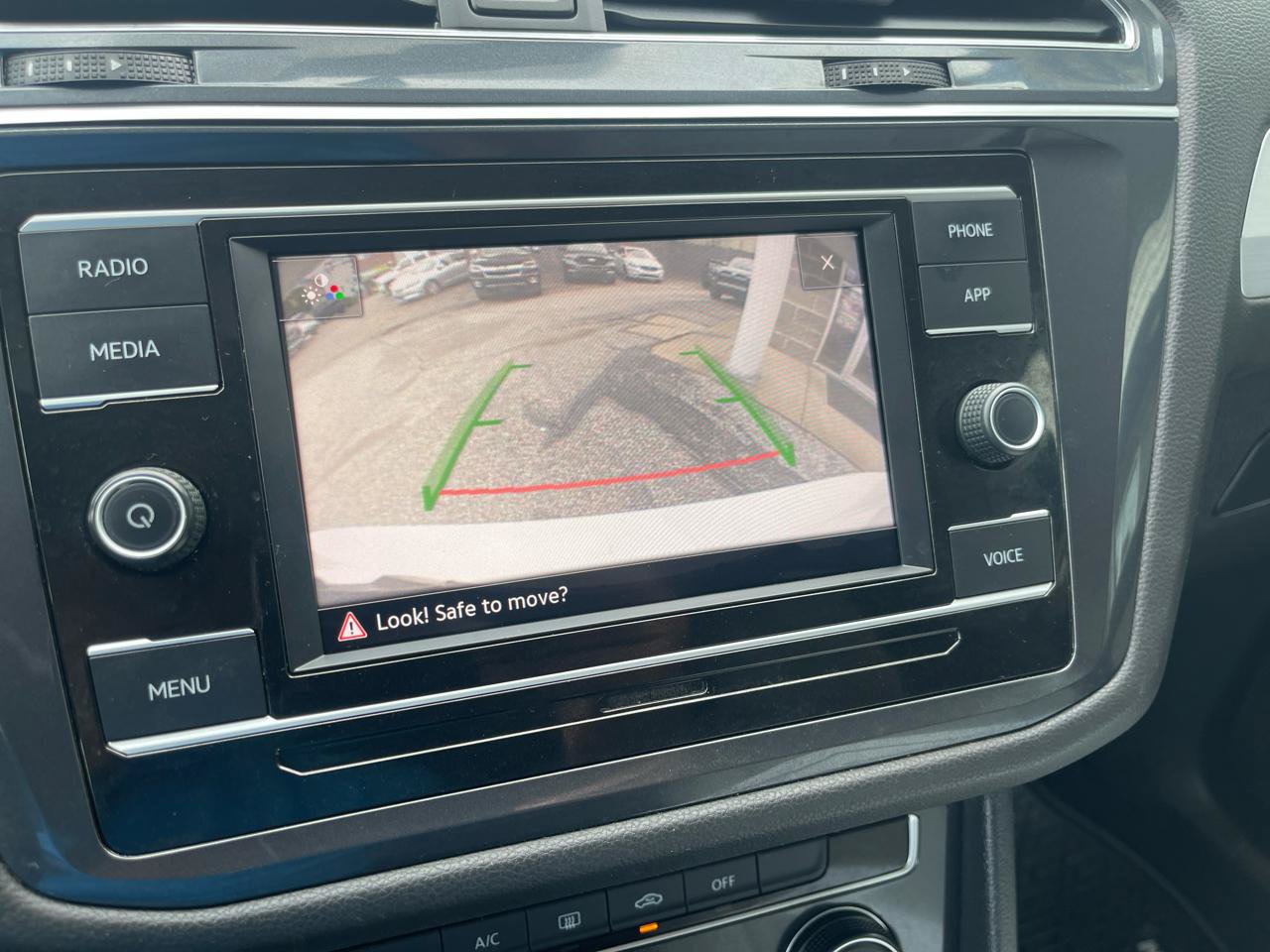Used 2020 Volkswagen Tiguan S AWD/4WD image 12