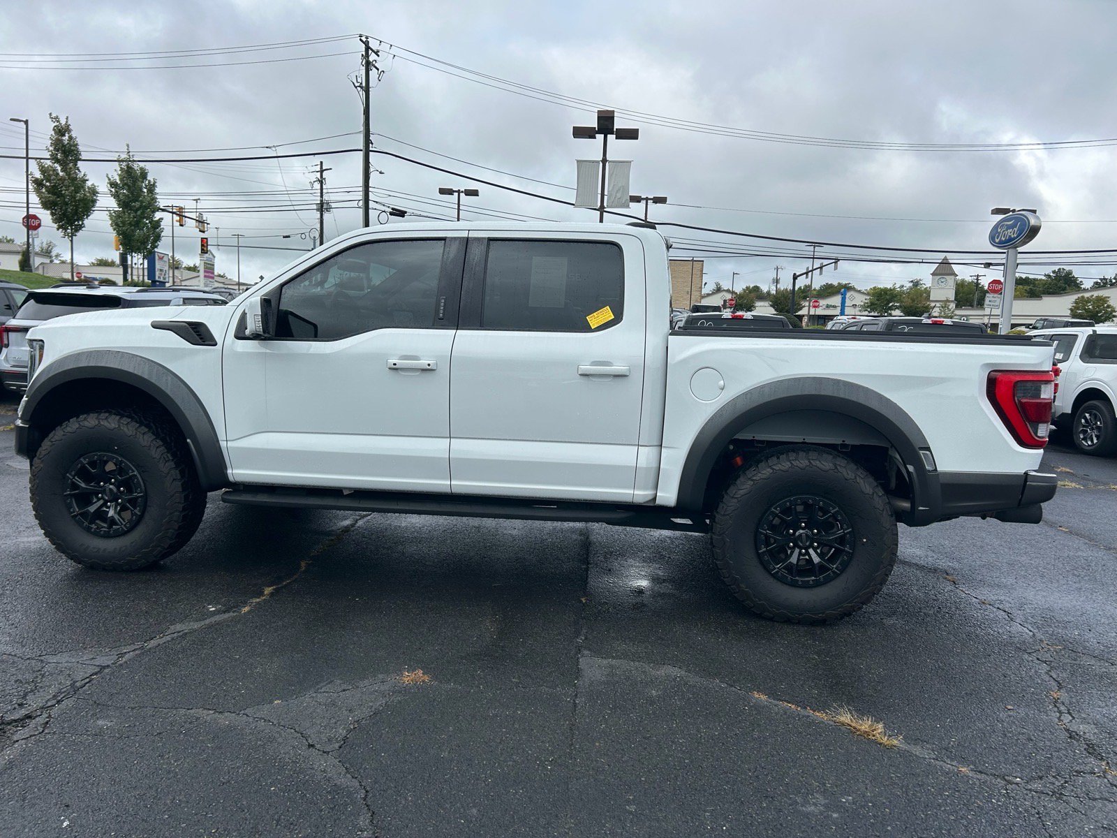 Used 2023 Ford F150 Raptor w/ Raptor 37 Performance Package AWD/4WD image 9