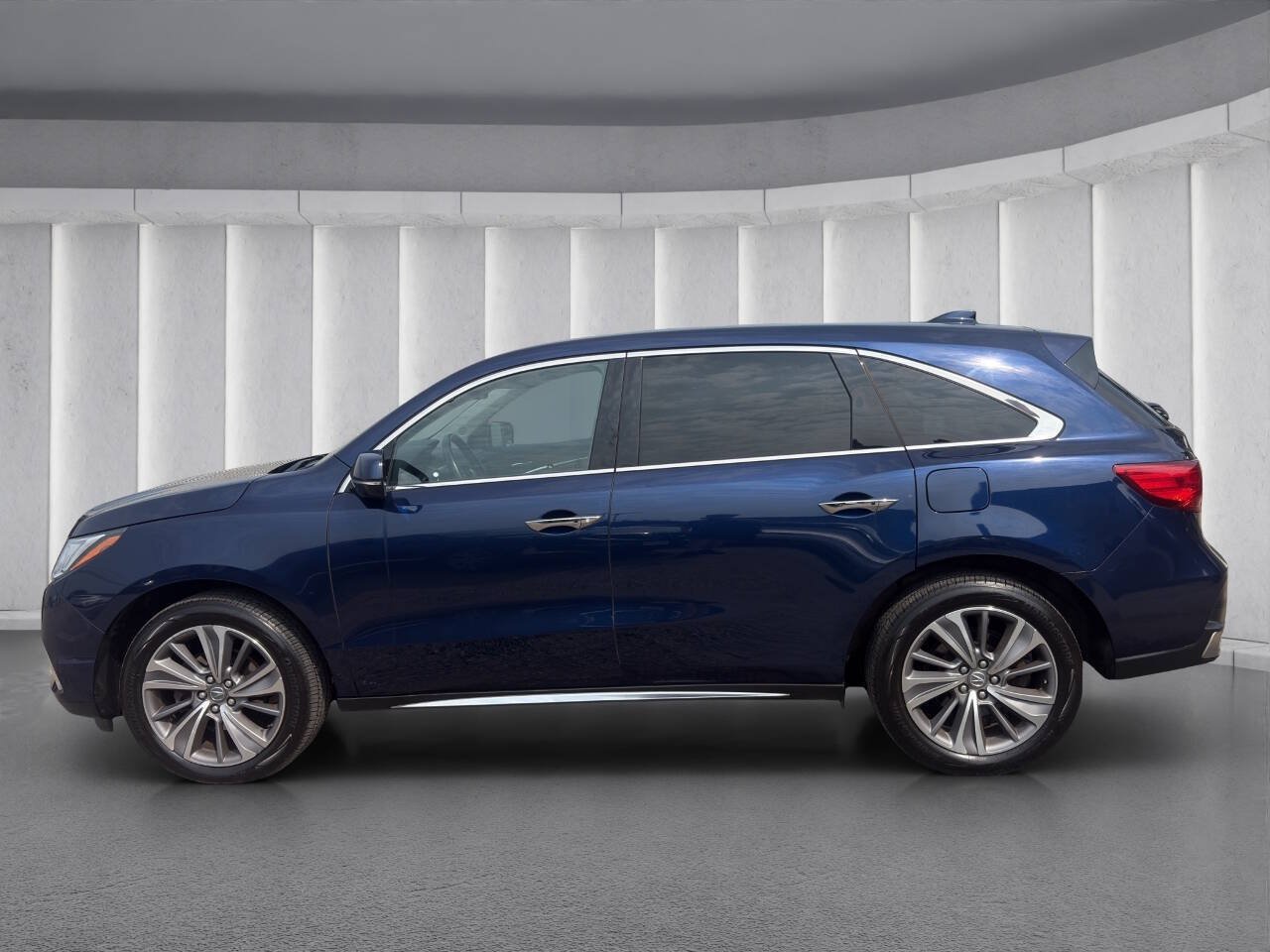 Used 2018 Acura MDX w/ Technology Package AWD/4WD image 2