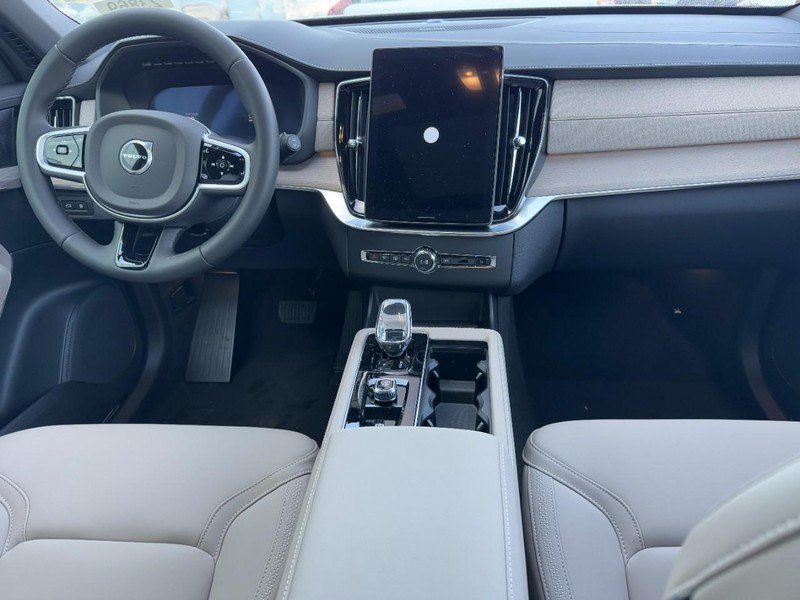 New 2026 Volvo XC90 T8 Plus w/ Protection Package Premier AWD/4WD image 6