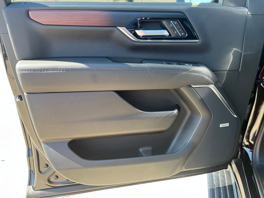 New 2026 GMC Yukon XL Denali w/ Denali Reserve Package image 10