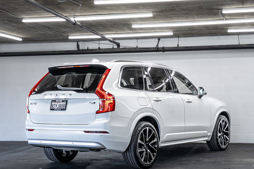 Used 2022 Volvo XC90 T6 Momentum w/ Advanced Package image 5