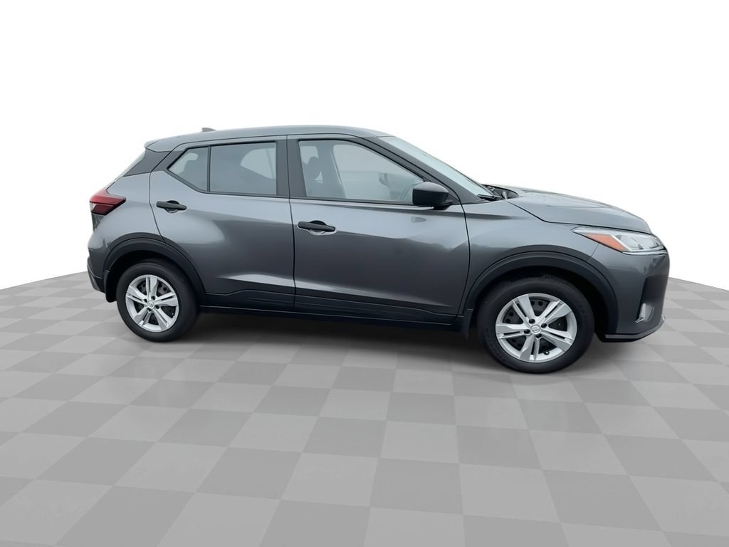 Used 2024 Nissan Kicks S FWD image 9